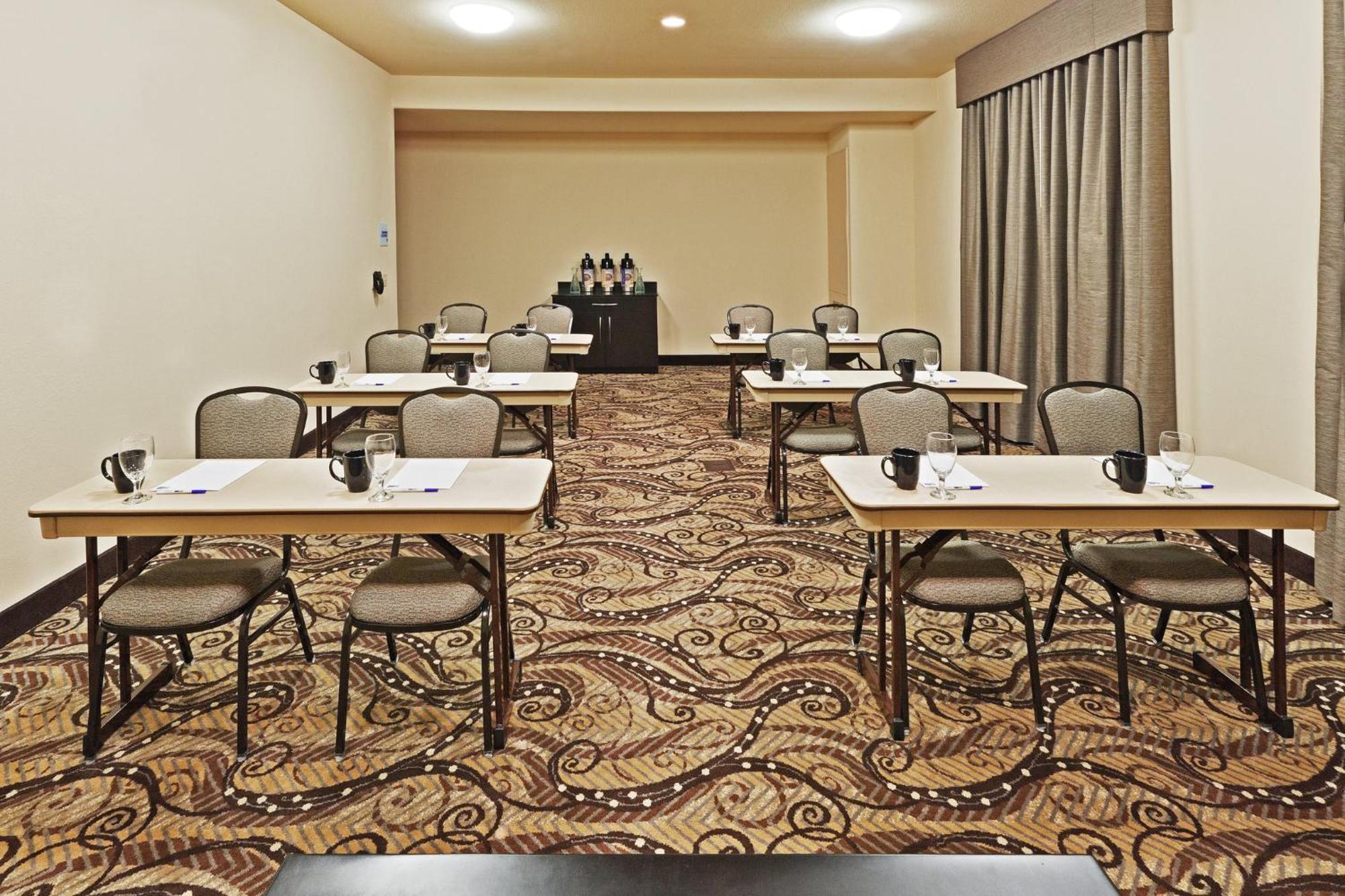 Holiday Inn Express & Suites Oklahoma City Nw - Quail Springs, An Ihg Hotel Εξωτερικό φωτογραφία