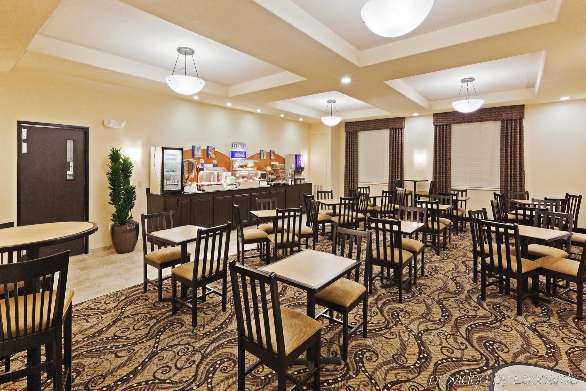 Holiday Inn Express & Suites Oklahoma City Nw - Quail Springs, An Ihg Hotel Εστιατόριο φωτογραφία