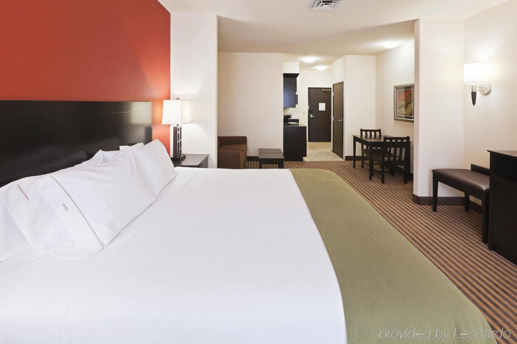 Holiday Inn Express & Suites Oklahoma City Nw - Quail Springs, An Ihg Hotel Δωμάτιο φωτογραφία